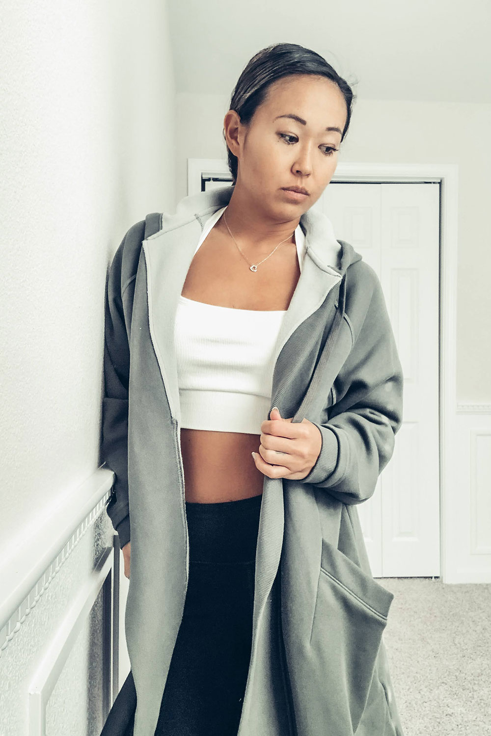 Cardigan jacket front closure with external pockets softest material